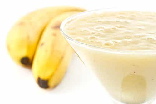 El puré de plátano puede ser una útil mascarilla frente al encrespamiento