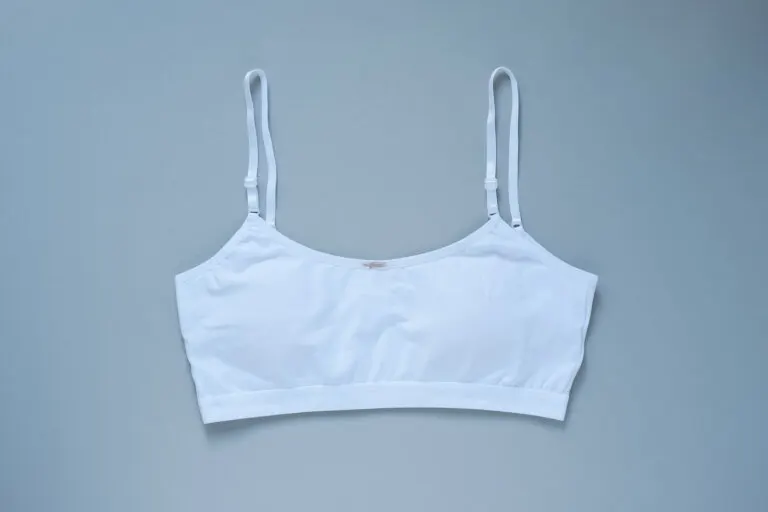 ¿Es perjudicial dormir con sujetador?