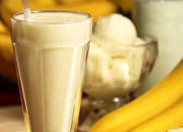 Cómo hacer un batido de plátano y avena saciante