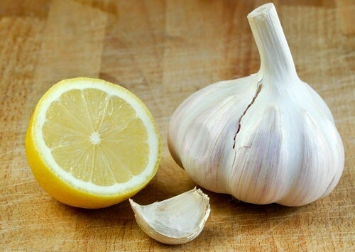 Cura con ajo y limón para limpiar las arterias y reducir el colesterol