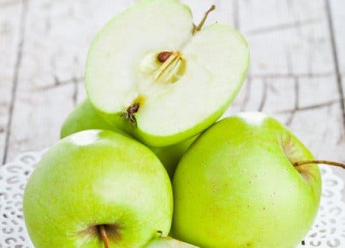 "Una manzana al día mantiene al médico en la lejanía", dice el refrán.