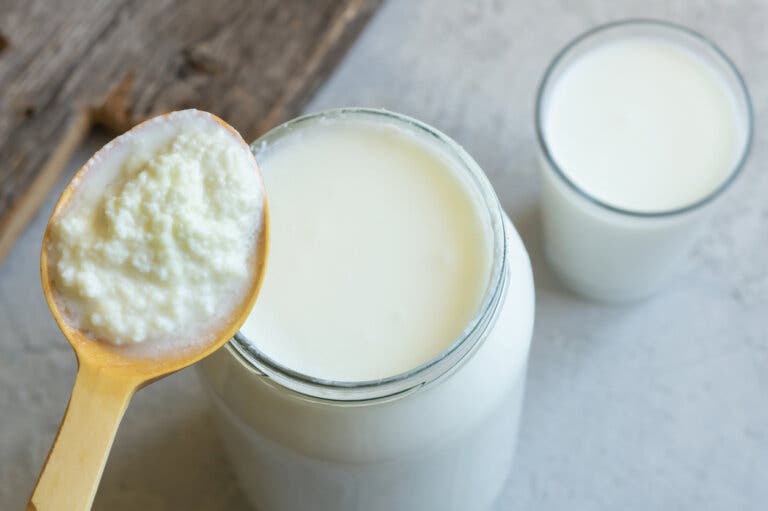 Kéfir, uno de los mejores laxantes naturales para combatir el estreñimiento