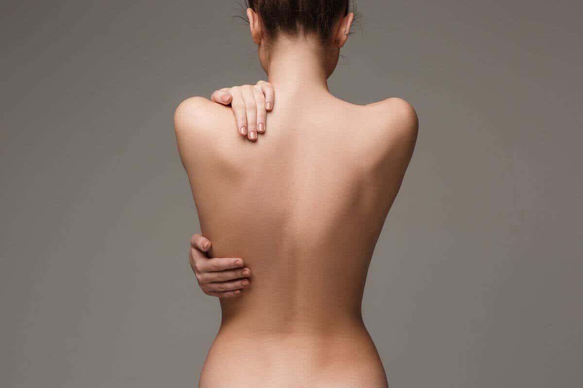 Tips para lucir una hermosa espalda sin acné