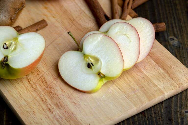 Las manzanas son laxantes naturales para combatir el estreñimiento