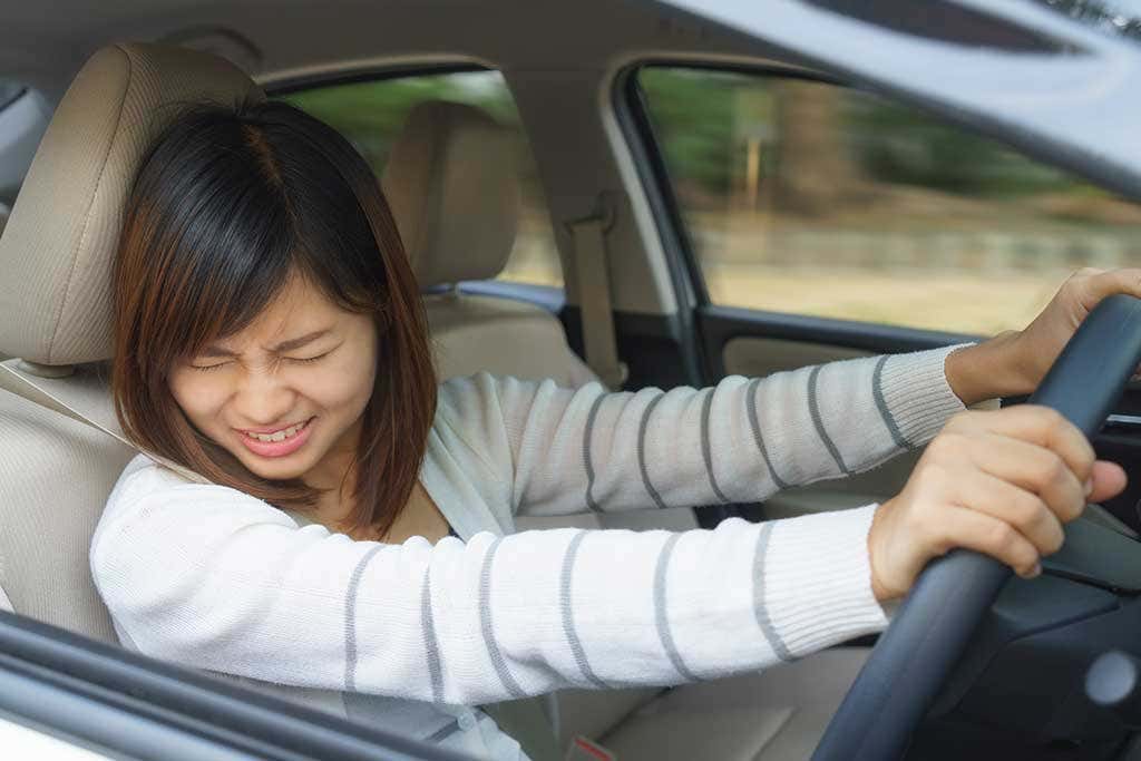 Amaksofobia - kobieta boi się prowadzić samochód