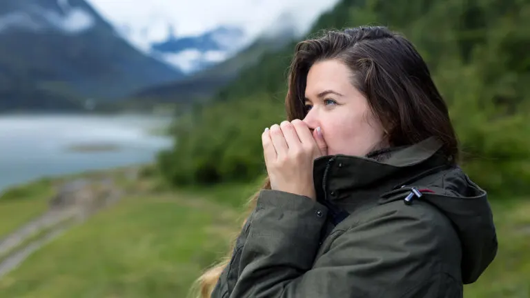 Manos frías: posibles causas que debes conocer