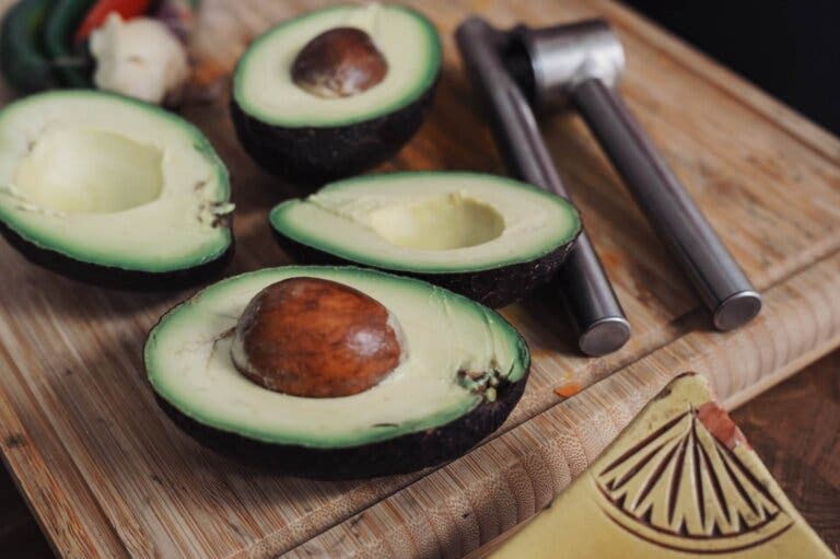 9 razones para comer la semilla del aguacate