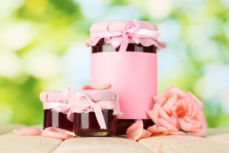Cómo hacer mermelada de pétalos de rosa