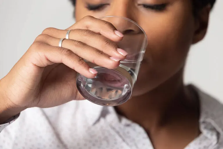 Aprende a beber agua correctamente y mejorará tu salud