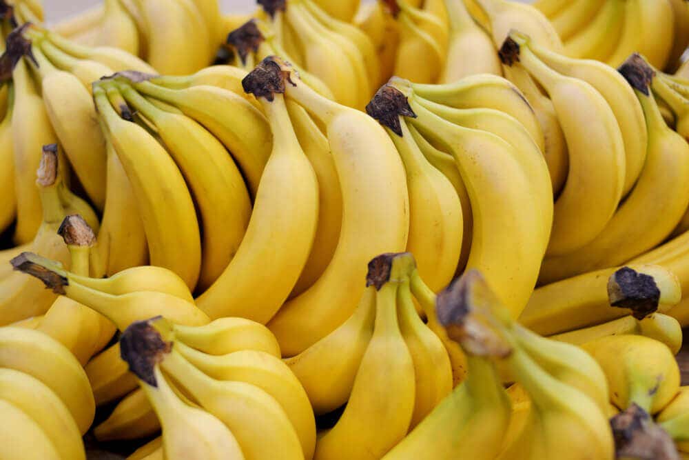 Plátanos o bananas amarillas.
