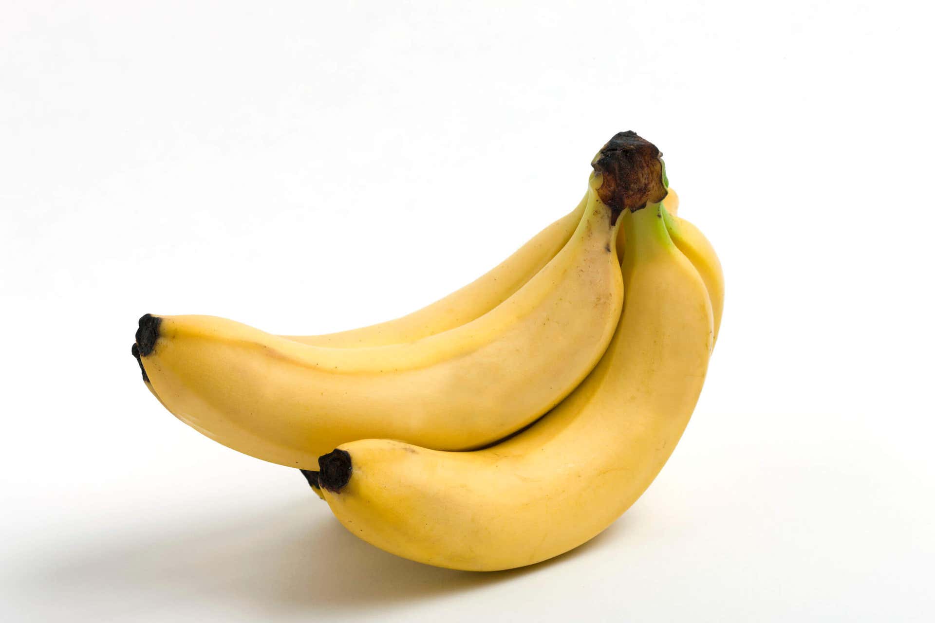 Las las frutas y vegetales incluyen a las bananas.