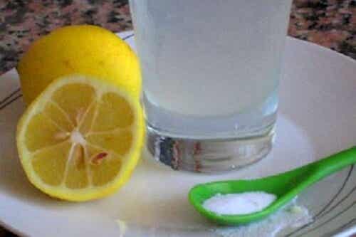 Bicarbonato con limón para el hígado, el páncreas y los riñones