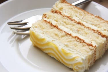 Chiffon de limón con ganache de chocolate blanco