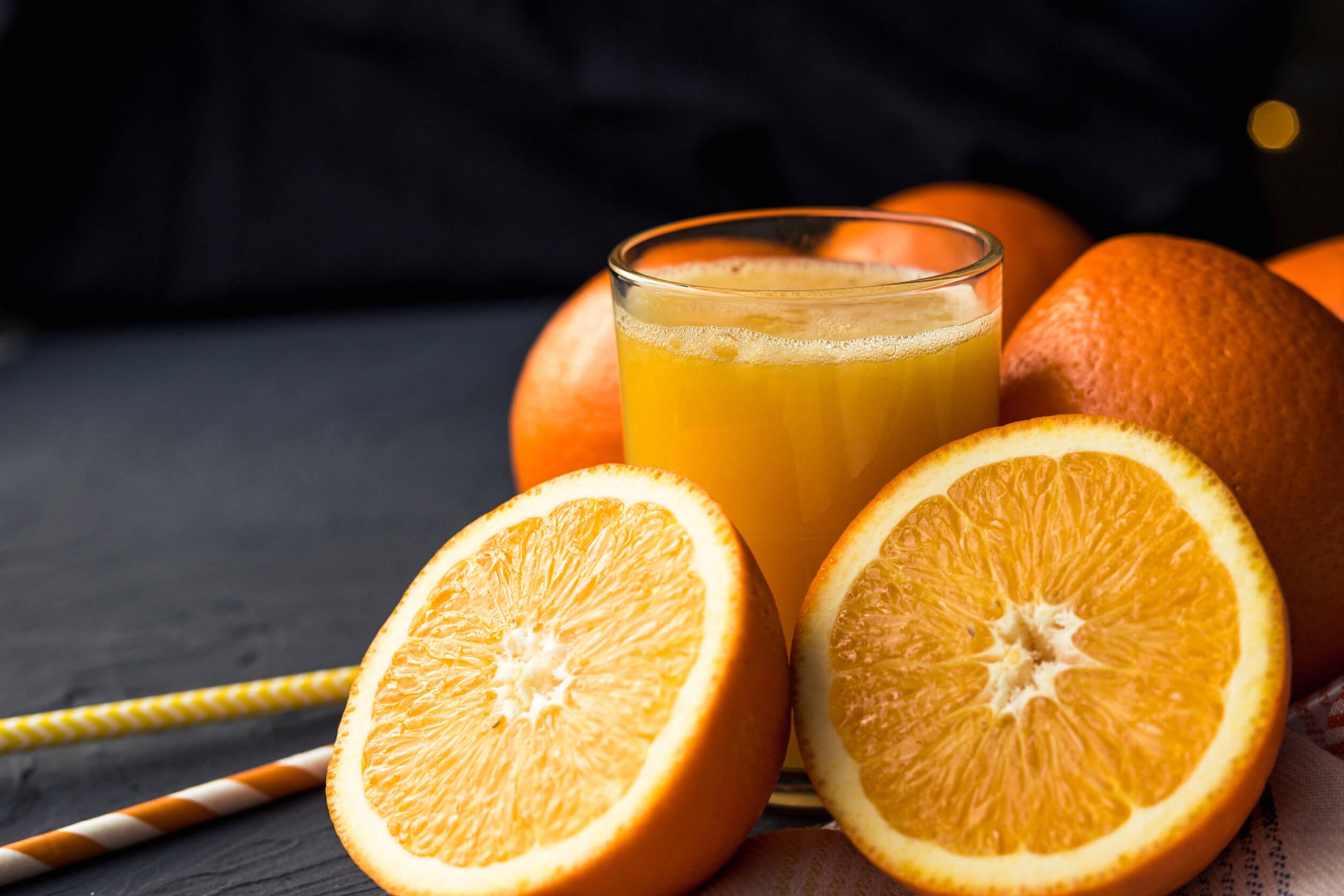 Bebida hidratante de naranja y canela