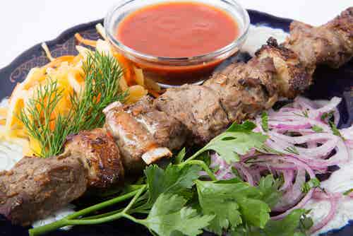 ¿Cómo hacer kebab casero?