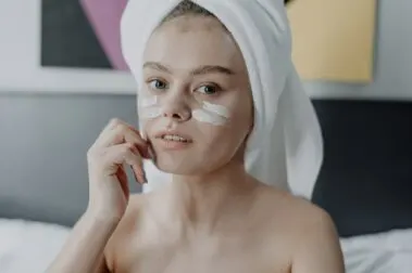 9 mascarillas para relajar los ojos y eliminar las ojeras