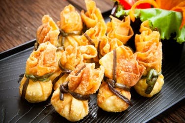 Wantún de cangrejo (rangoon de cangrejo)