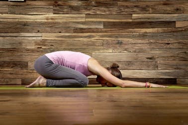 yoga relax mujer marketing deluxe
