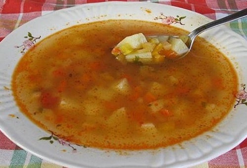 La sopa llena de ingredientes que estimulan la pérdida de peso