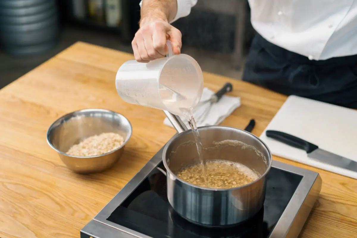 Beneficios del agua de avena.