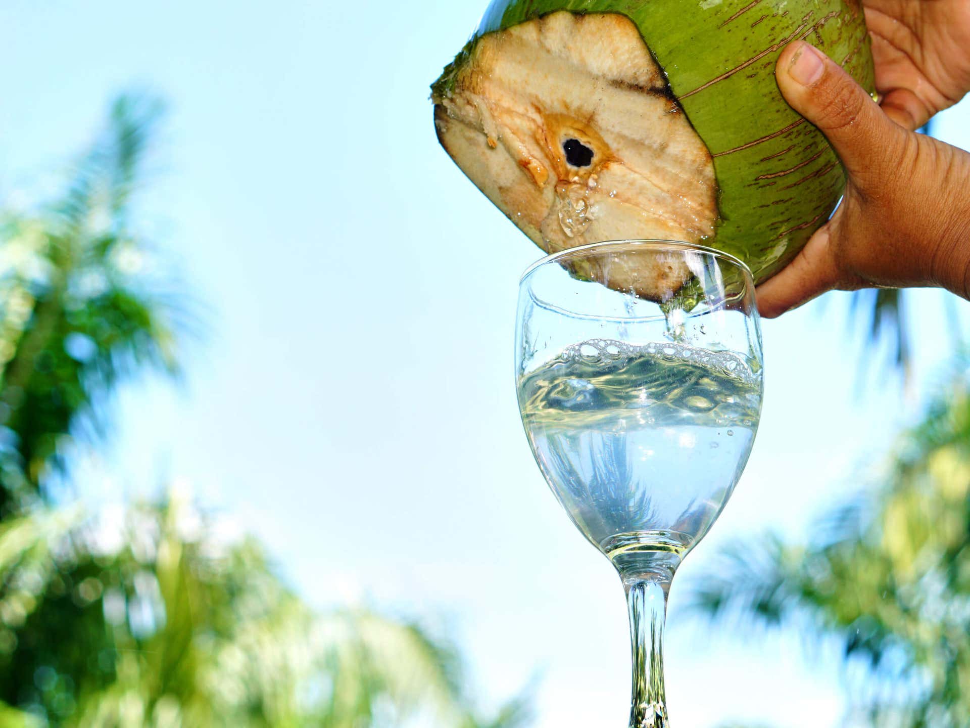 Los beneficios del agua de coco para la tiroides
