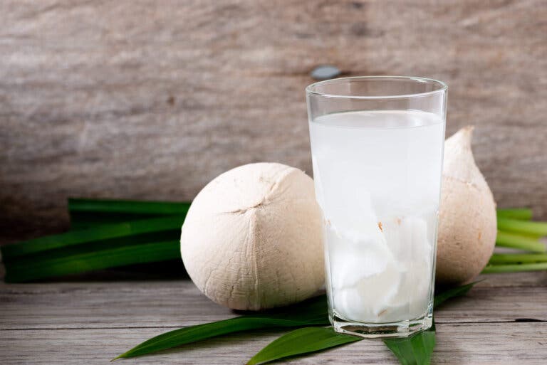 Agua de coco, ayuda para el hipotiroidismo