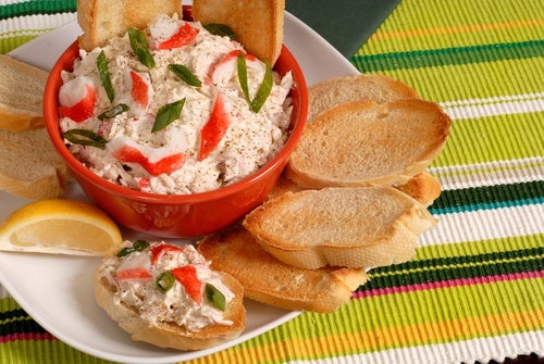 Prepara este sabroso dip de cangrejo