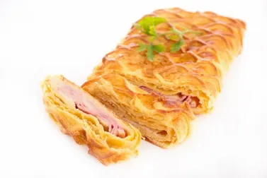 Empanada de jamón y queso