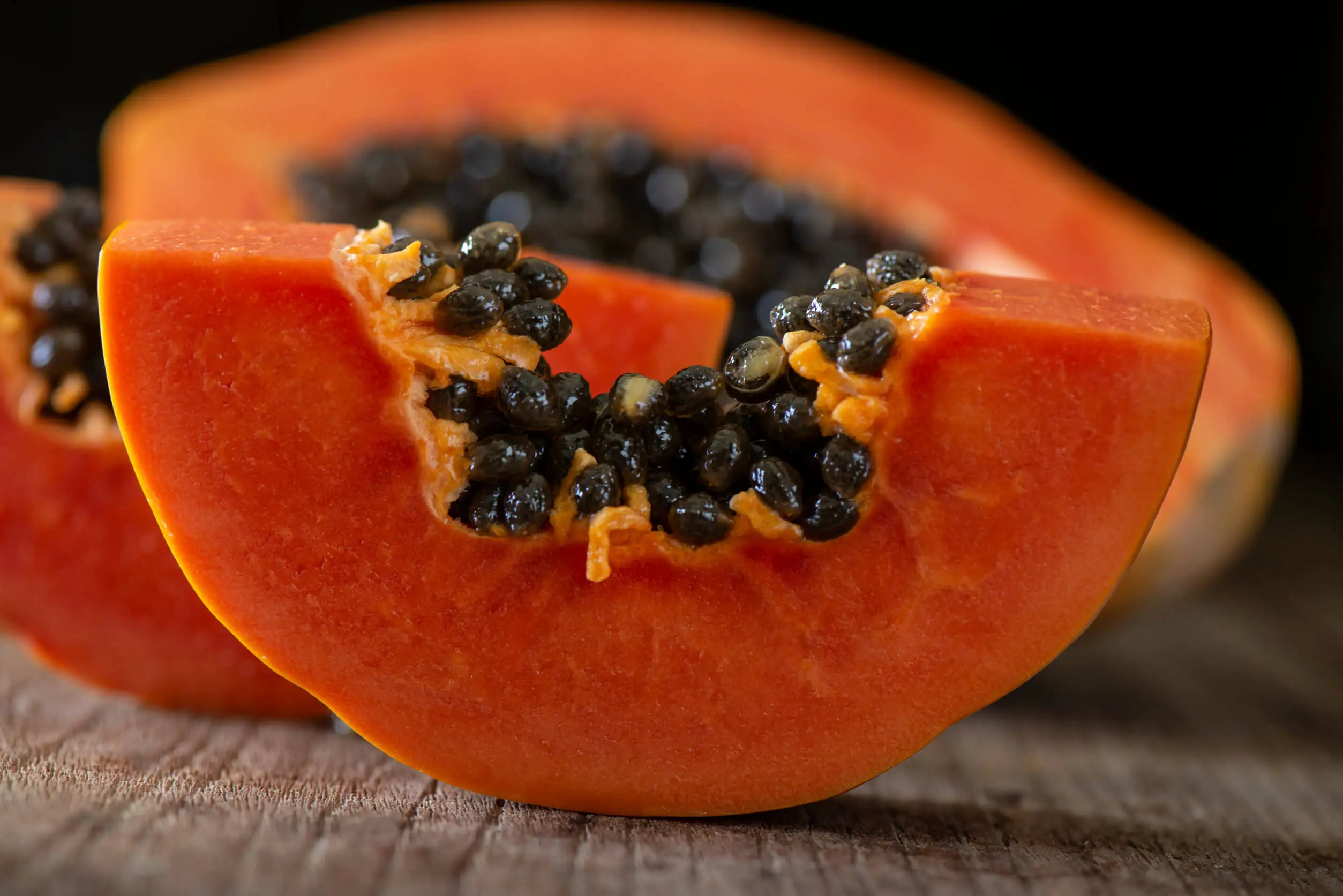 Papaya verde o madura: ¿Cómo es más saludable comerla?