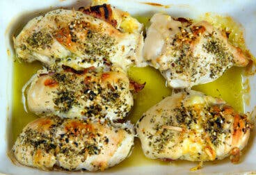 Rollos de pechuga de pollo rellenos