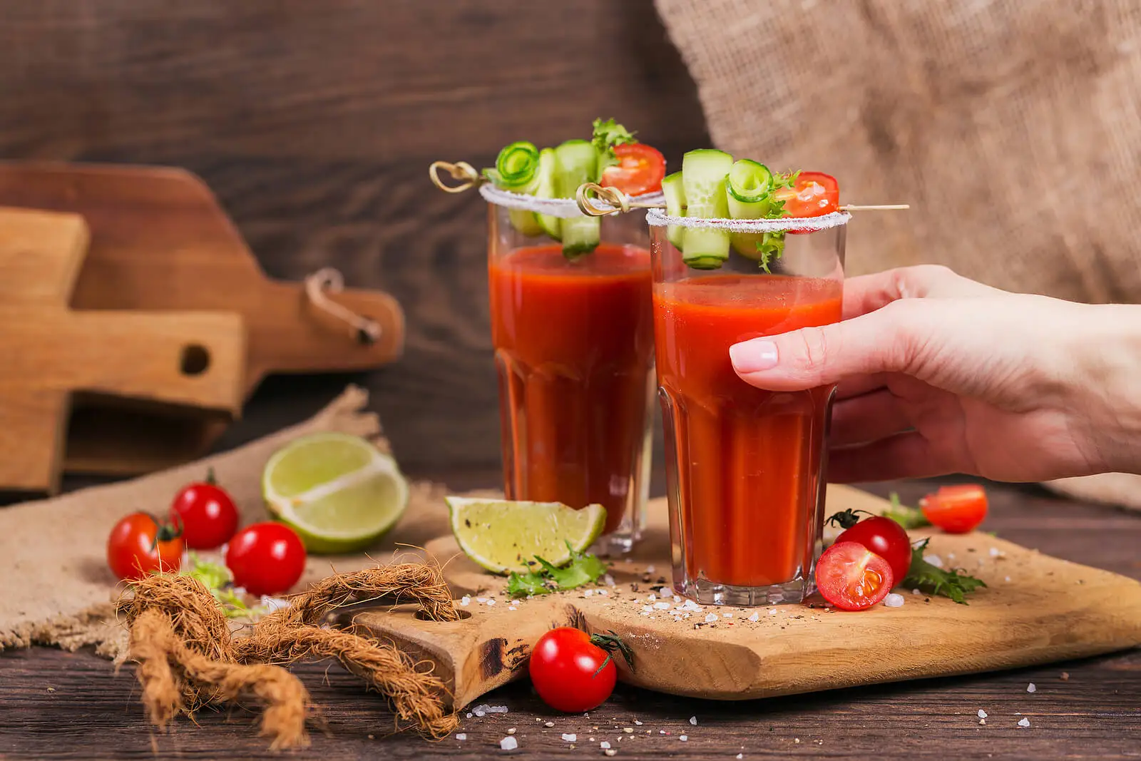 El jugo de tomate aporta muchos micronutrientes
