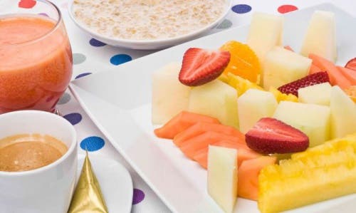 0417-desayuno-con-avena-y-frutas-xl-668x400x80xX