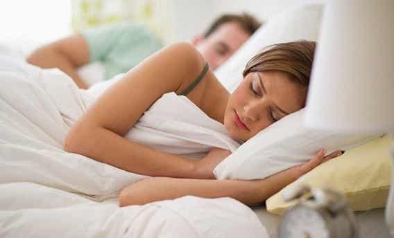 6 claves alimenticias para mejorar la calidad del sueño