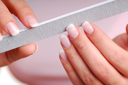 Consejos para mantener tus uñas sanas este verano