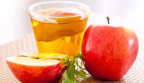 Realiza enjuagues para tus encías con vinagre de sidra de manzana.