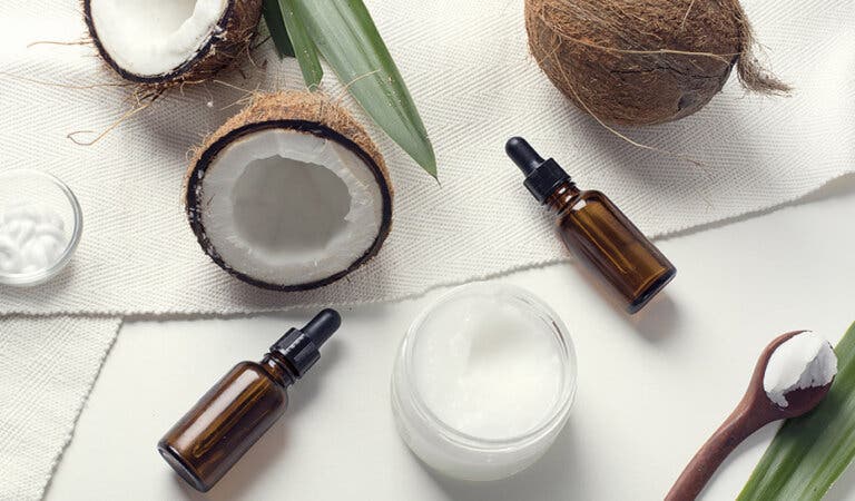 Aceite de coco, ¿la mejor crema hidratante para tu piel?