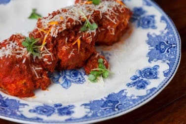 Albóndigas con queso parmesano