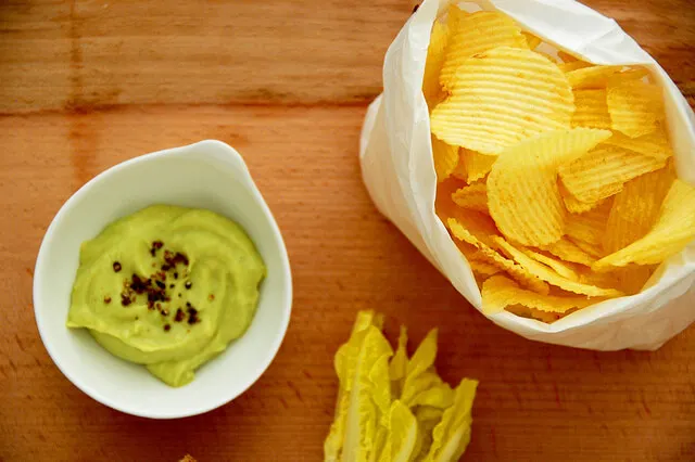 ¿Cómo se come el guacamole?