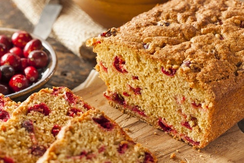 Aprende 3 deliciosas recetas de pan de arándanos