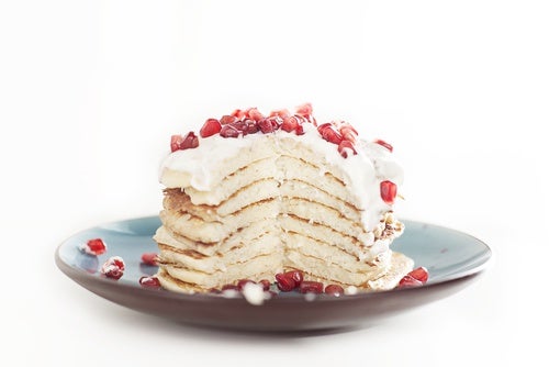 Tarta de crepes con yogur