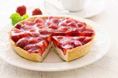 Tarta de fresa con queso crema
