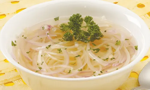 Sopa-de-cebolla-y-ajo