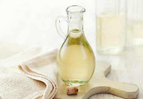 6 espectaculares usos del vinagre blanco
