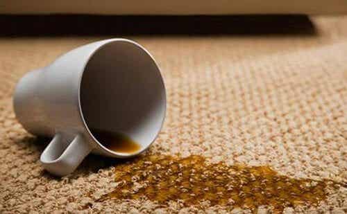 Trucos caseros para limpiar las alfombras