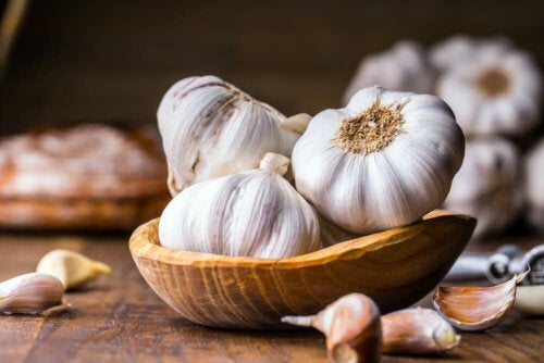 ¿Cuáles son los beneficios del ajo en ayunas?