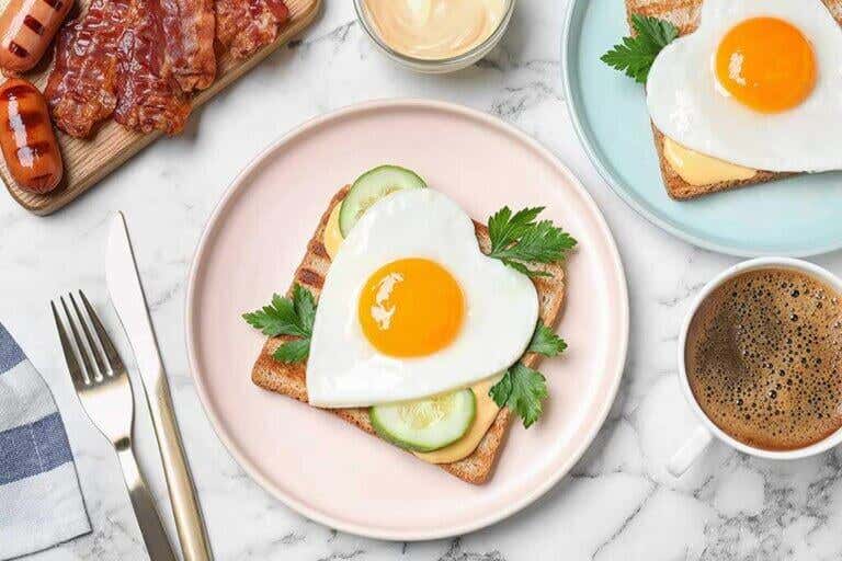 Cómo hacer huevos en forma de corazón: ¡Muy original!