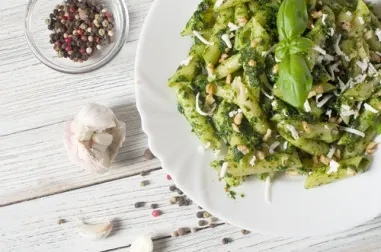 Penne al pesto con pollo