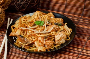 Pollo Lo Mein