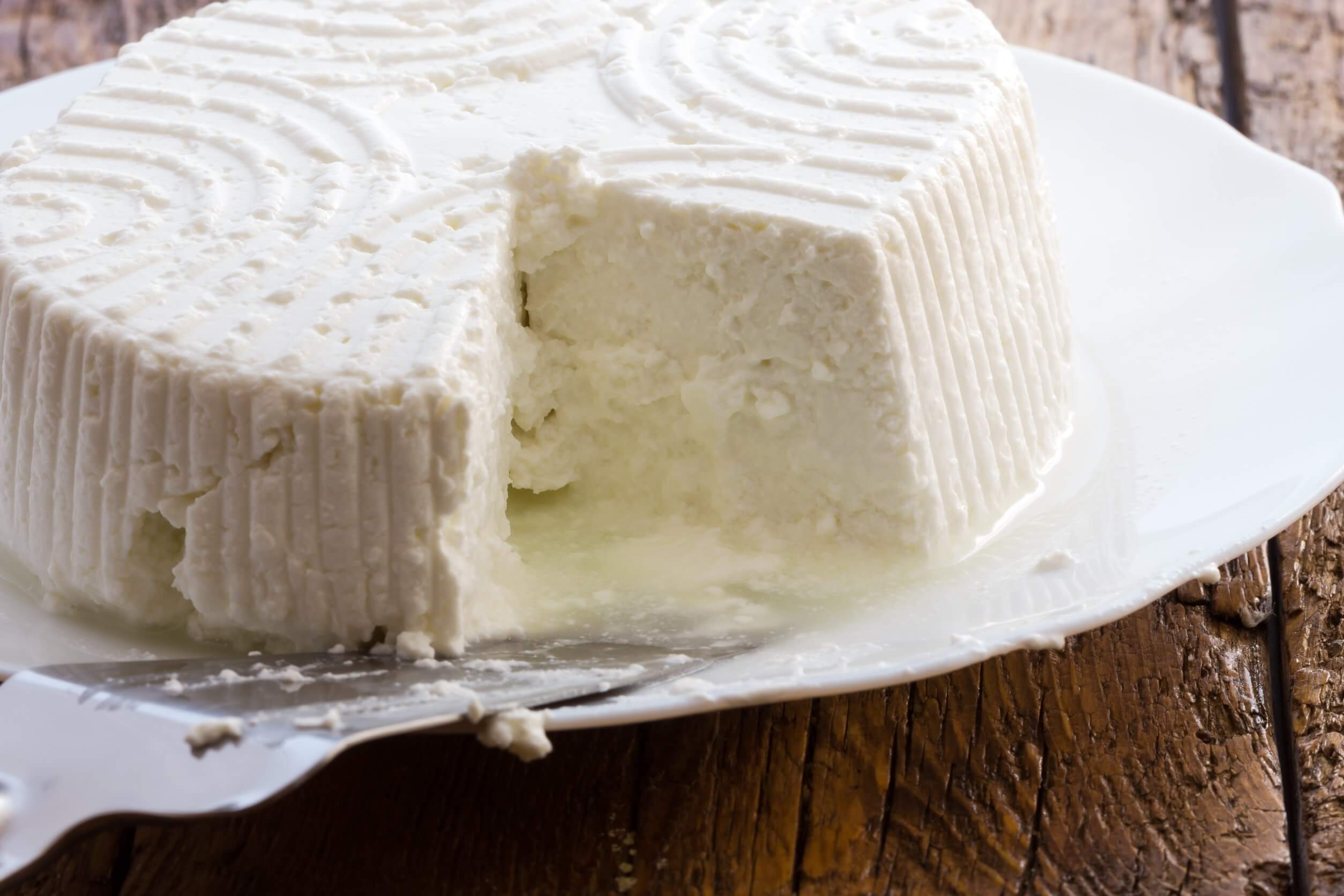 Las albóndigas de ricotta pueden llevar queso casero