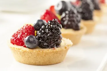Tarteletas con fruta y crema